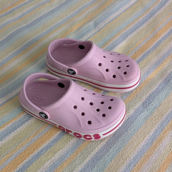 ⭐ Girl's Pink Crocs size 11 - Picture 1 of 7